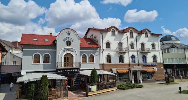 Richky Hotel Трускавец Екстериор снимка